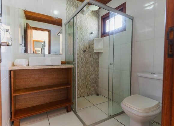 Suíte Duplo com Cama Extra – Espaço, Natureza e Conforto para até 4 Pessoas
