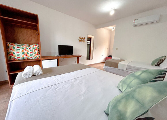Quarto Duplo com Cama Extra