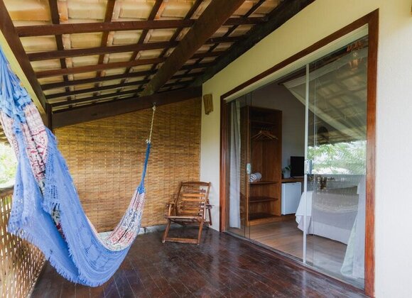 Suíte Duplo Deluxe – Vista, Espaço e Aconchego no Alto da Paz